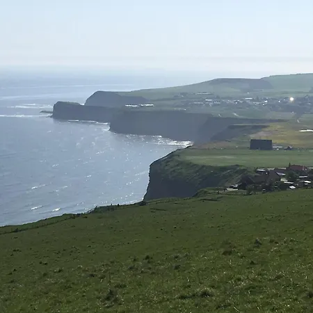 Rambling Rose Cottage, Near Staithes